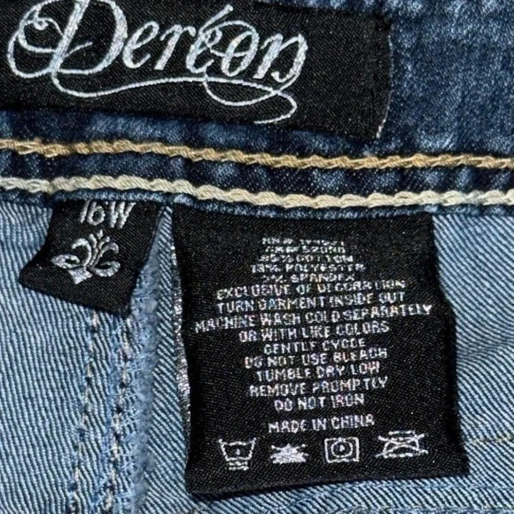 N/A 👖💄 dereon